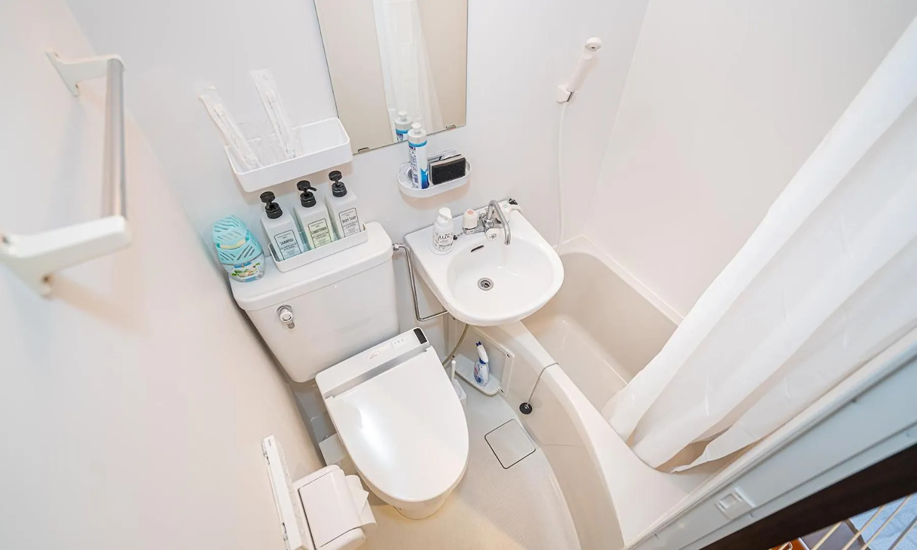Nearest Jr Sobu Line Shinkoiwa Str,Tokyo Str 15 Min ,Shinjuku 25 Min, Disney 30 Min Japan