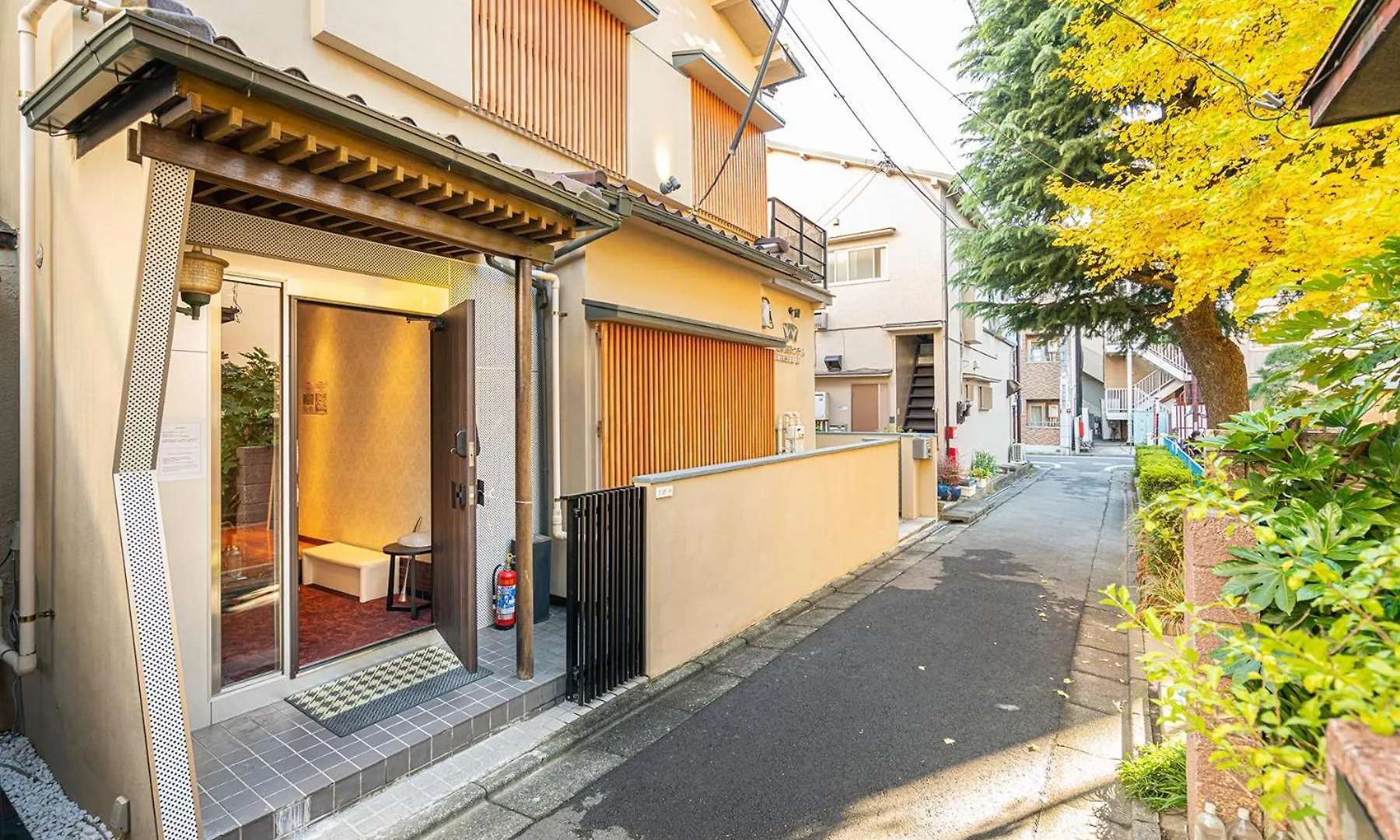 Nearest Jr Sobu Line Shinkoiwa Str,Tokyo Str 15 Min ,Shinjuku 25 Min, Disney 30 Min